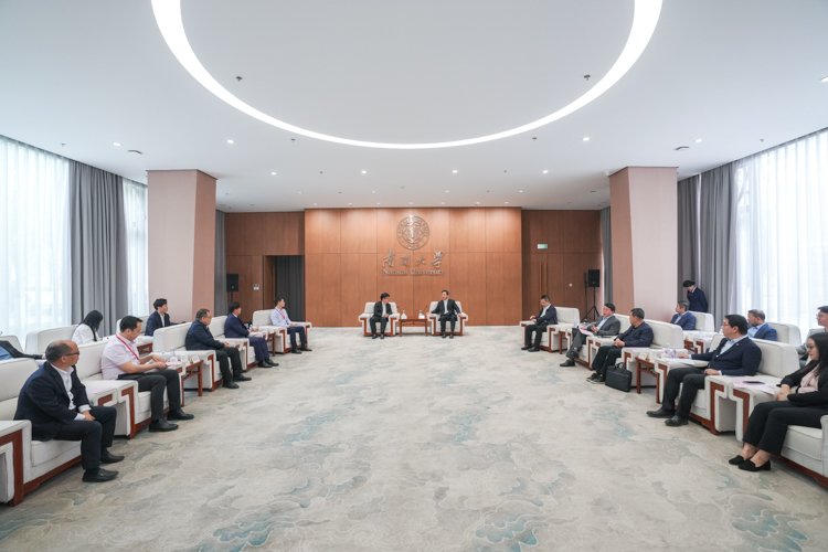 南开大学与鹏银数据签约合作